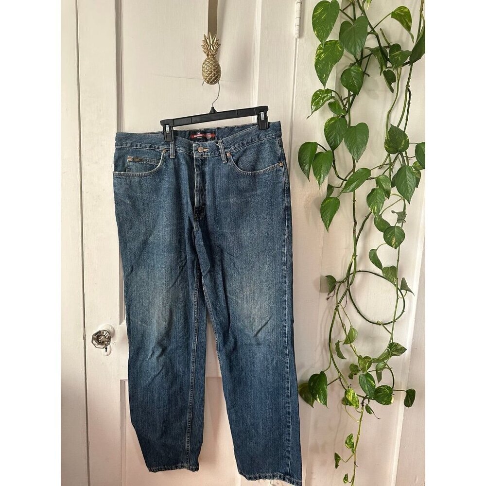 LEE men’s size 38 x 32 blue jeans